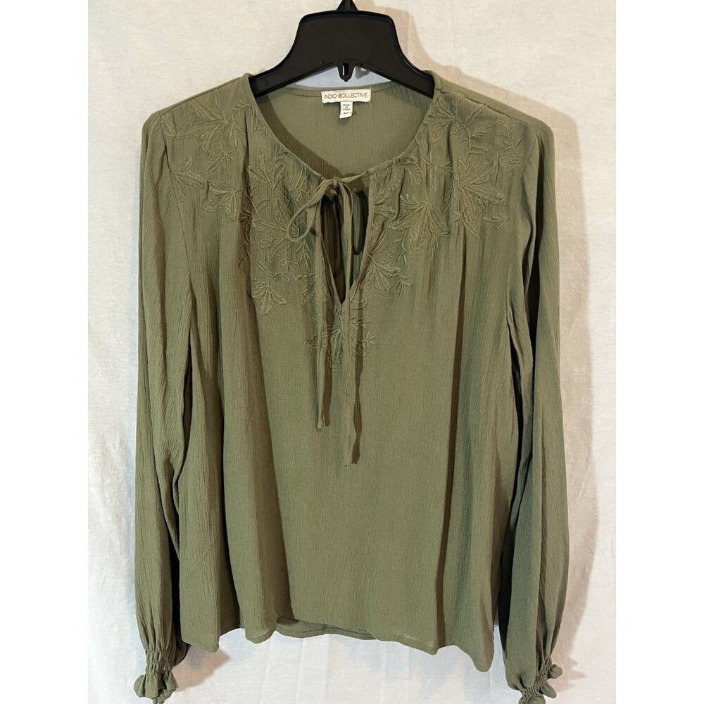 Indio Collective Medium Women’s Green Long Sleeve Embroidered Blouse